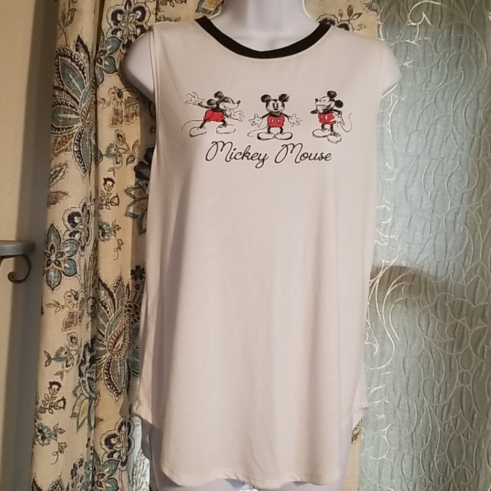 Disney Mickey Mouse Tee Size XL